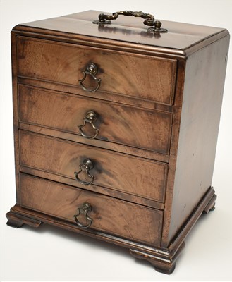 Lot 437 - Apprentice chest of drawers