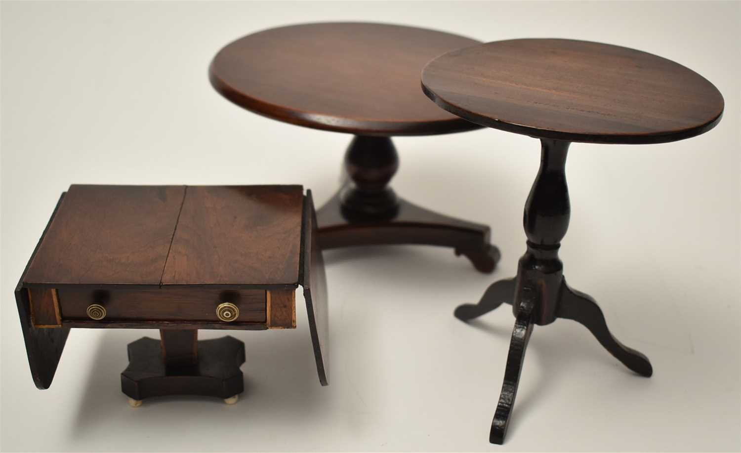 Lot 439 - Apprentice furniture