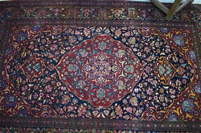 Lot 713 - Isfahan rug