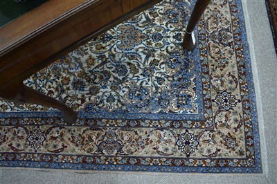 Lot 721 - Isfahan carpet