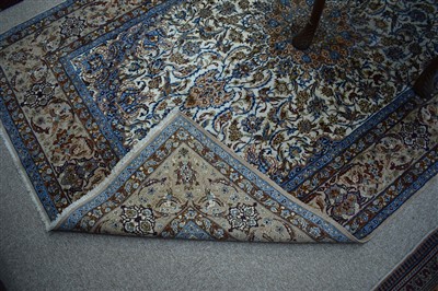 Lot 721 - Isfahan carpet