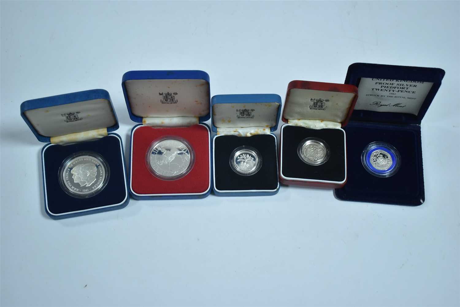 Lot 117 - Silver proof coins