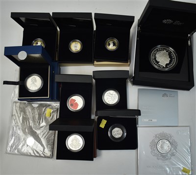 Lot 140 - Queen Elizabeth II commemorative coins