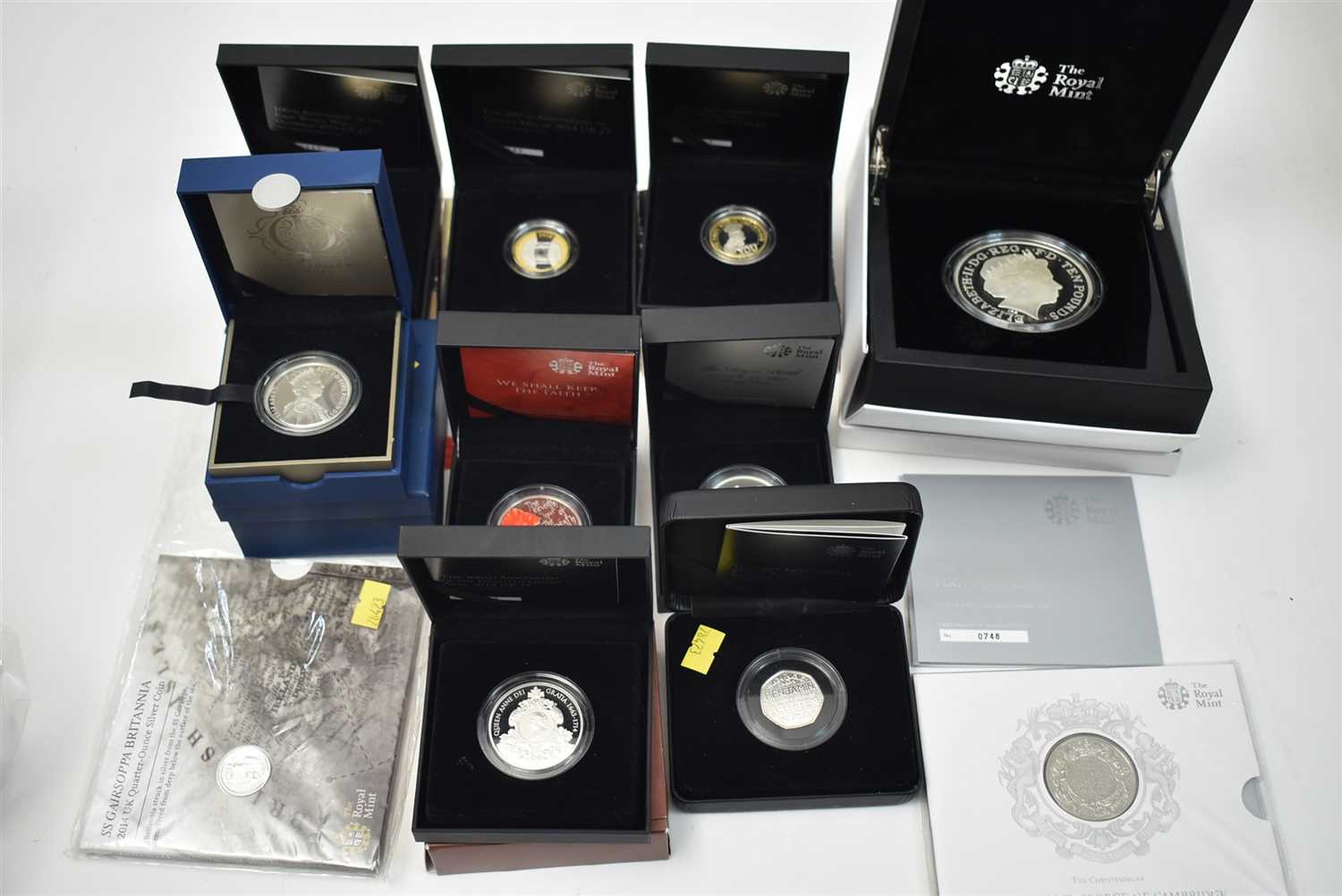 Lot 140 - Queen Elizabeth II commemorative coins