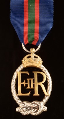 Lot 1750 - Royal Naval Volunteer Reserve Decoration