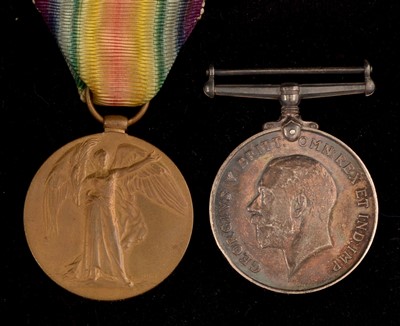 Lot 1647 - First World War General Service pair