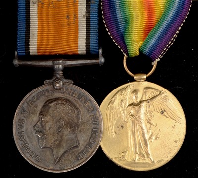 Lot 1657 - Pair First World War General Service medals