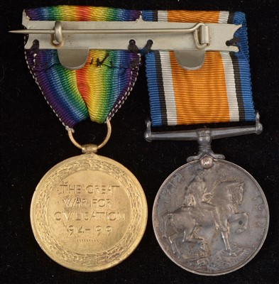 Lot 1657 - Pair First World War General Service medals