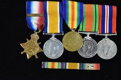 Lot 1662 - First and Second World War medals