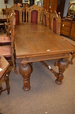 Lot 590 - Oak dining table