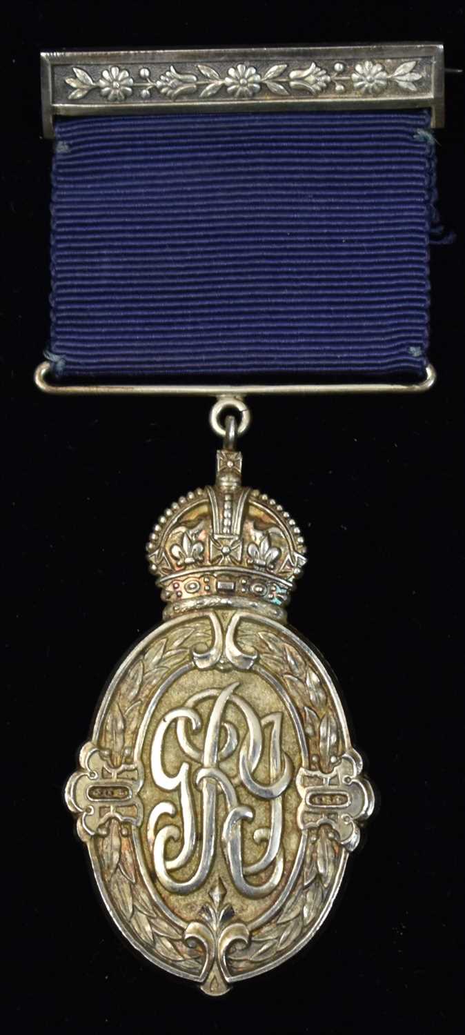Lot 1534 - Kaisar-i-Hind medal