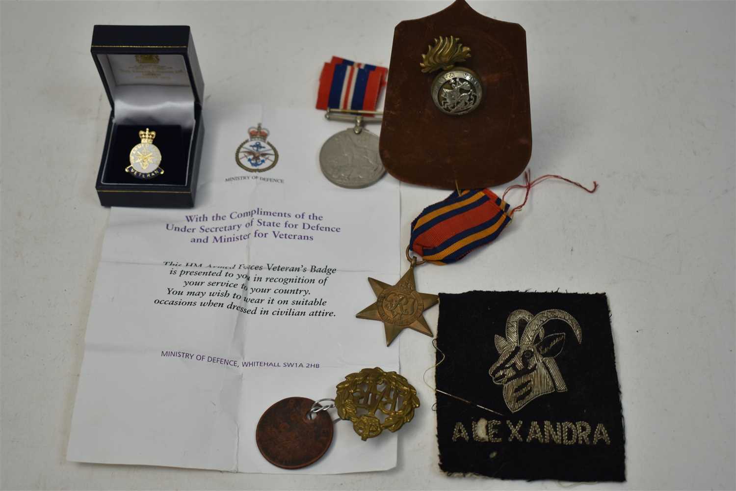Lot 117 - Badges and medals