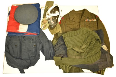 Lot 89 - Military clothing