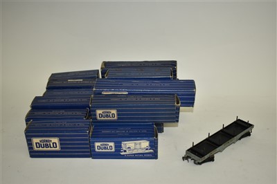 Lot 157 - Hornby Dublo wagons and vans