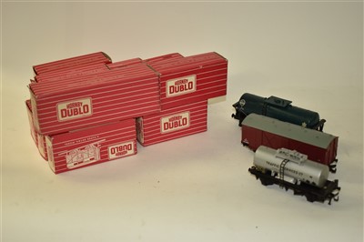 Lot 160 - Hornby Dublo wagons and vans