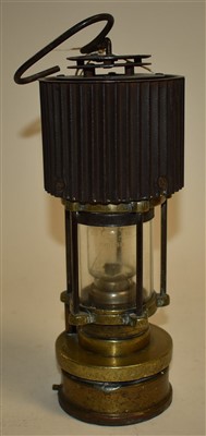 Lot 279 - Patterson Lamps Type HCP
