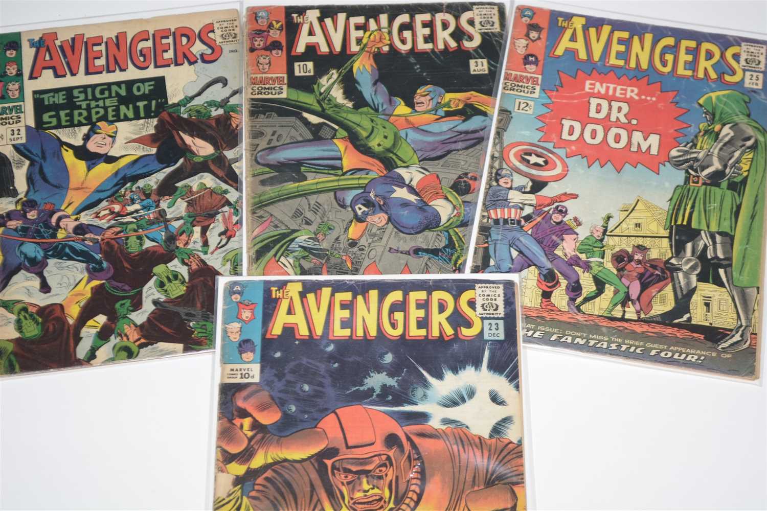 Lot 1039 - The Avengers Comics