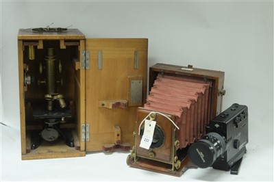 Lot 222 - Cameras and microscope