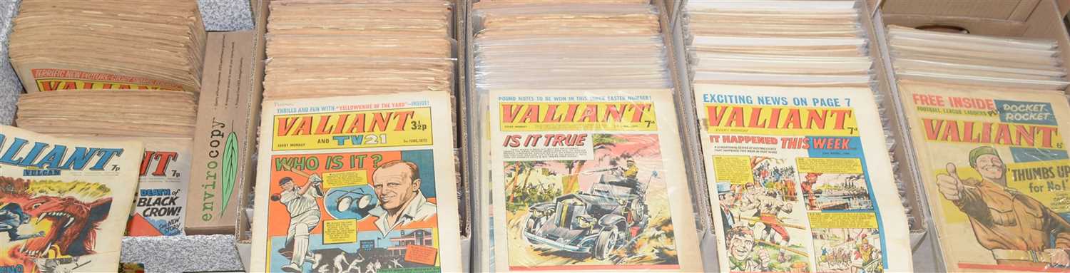 Lot 1188 - A large collection of Valiant comics