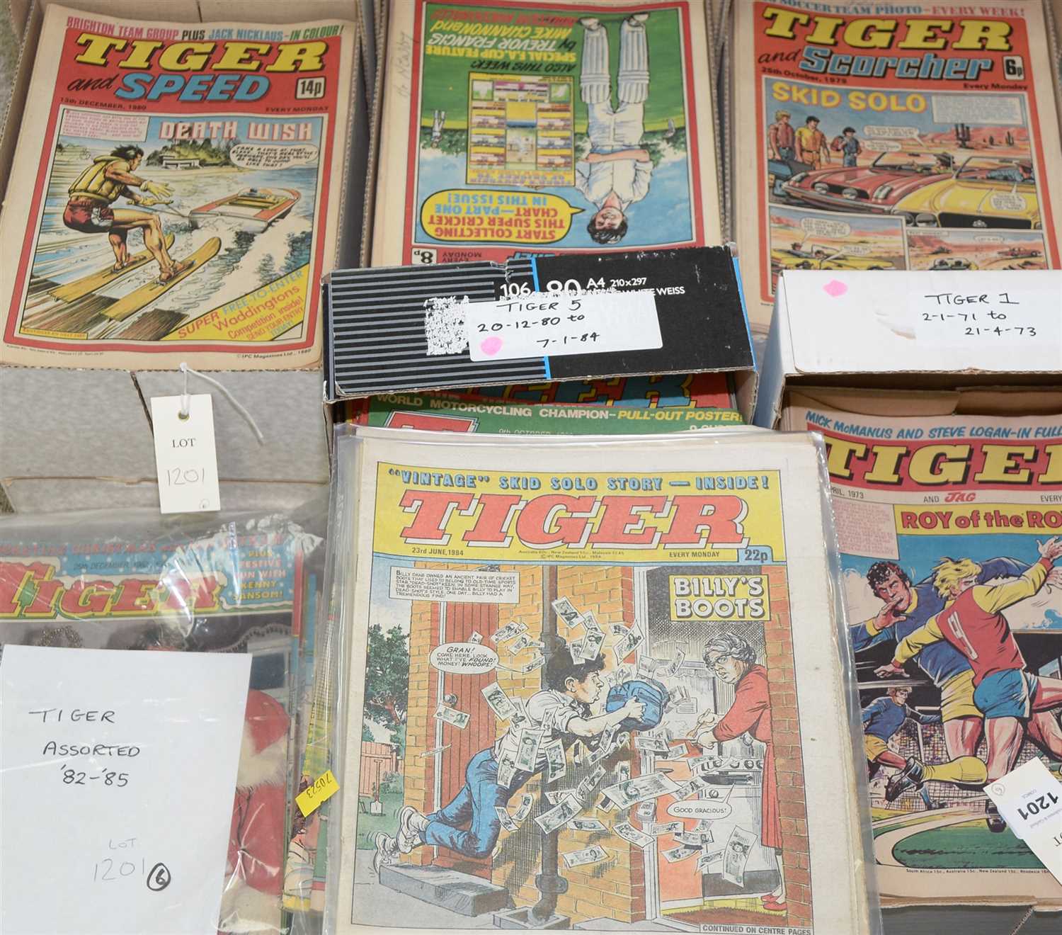 Lot 1201 - A large collection of Tiger comics