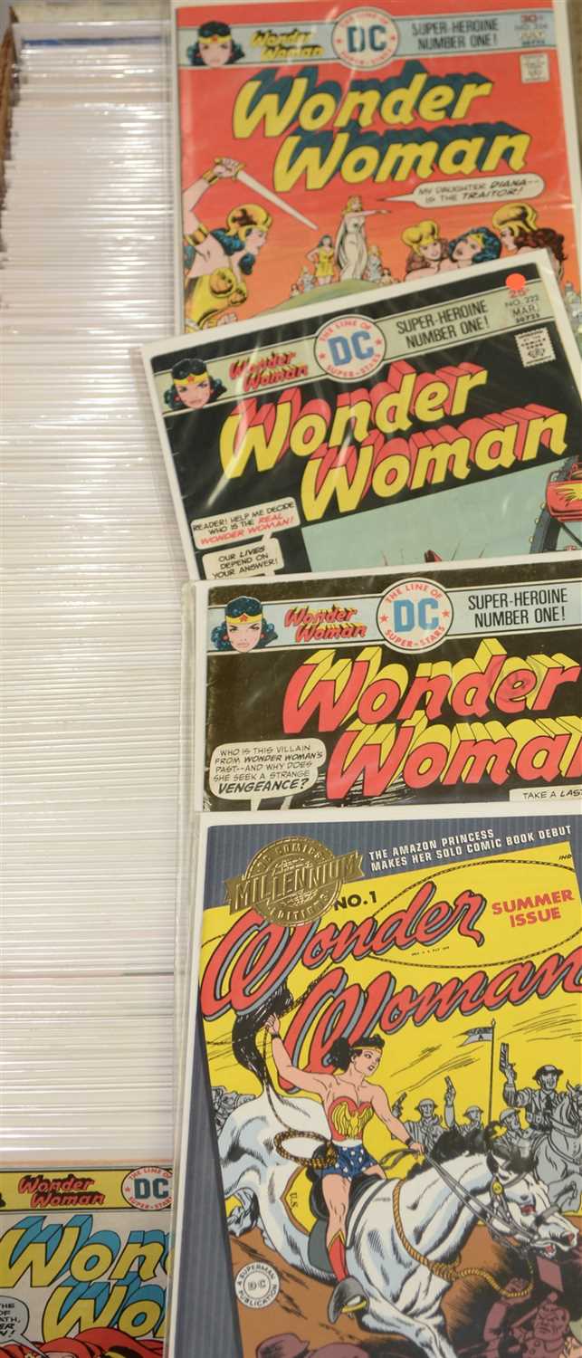 Lot 1305 - Wonder Woman Comics