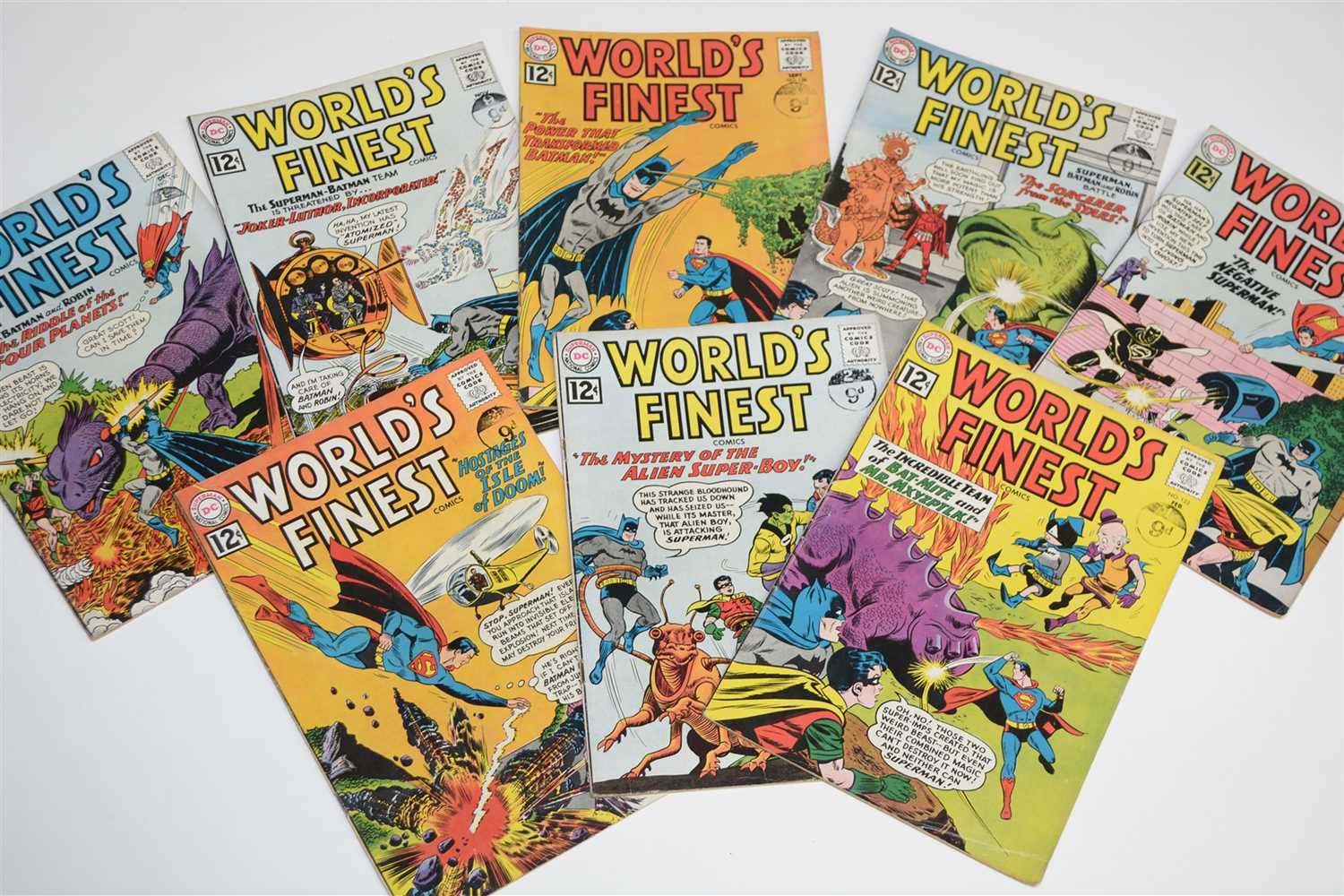 Lot 1453 - World's Finest Comics