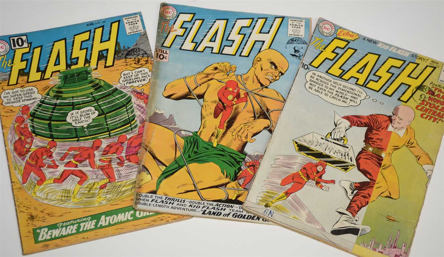 Lot 1495 - The Flash Comics