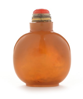 Lot 392 - Agate Snuff bottle