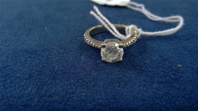 Lot 161 - A solitaire diamond ring