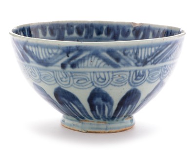Lot 345 - Chinese provincial bowl