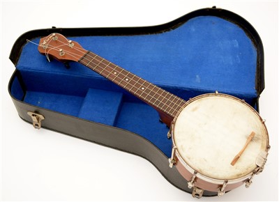 Lot 111 - Gibson Soprano Ukulele banjo