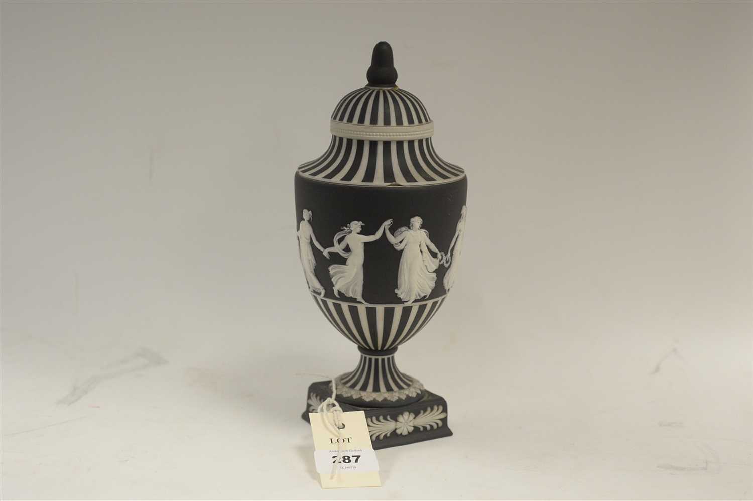 Lot 287 - Wedgwood vase