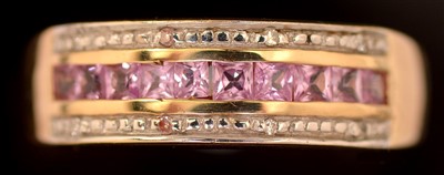 Lot 174 - Pink sapphire and diamond ring