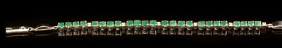 Lot 123 - Emerald and diamond bracelet