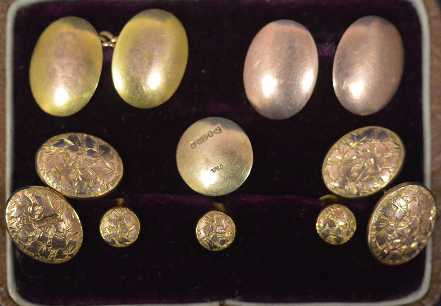 Lot 183 - 9ct yellow gold cufflinks and dress studs