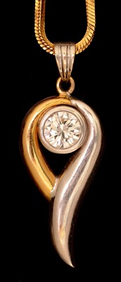 Lot 91 - Diamond pendant