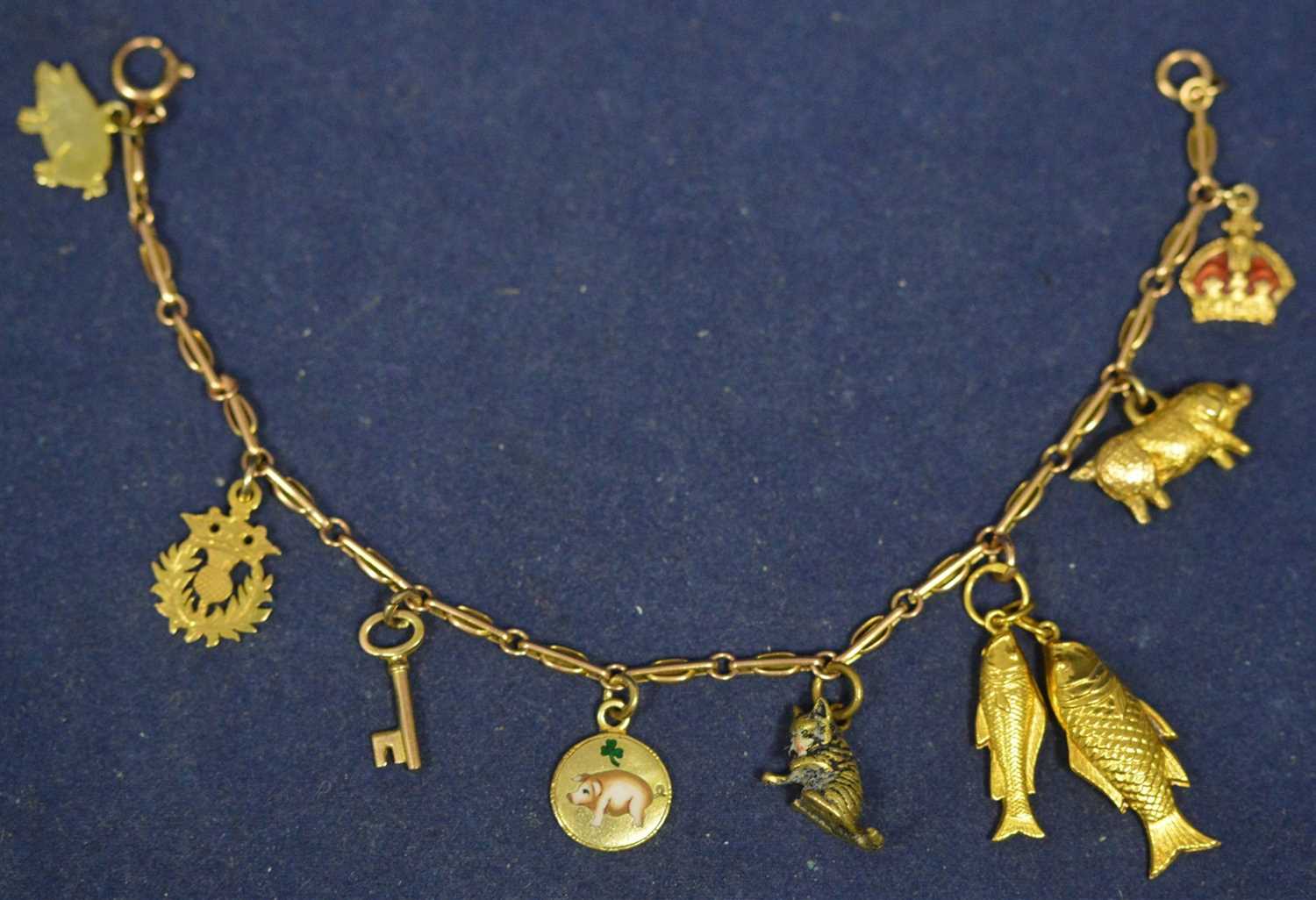 Lot 172 - Charm bracelet