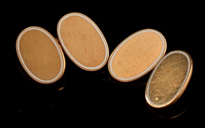 Lot 145 - A pair of 18ct yellow gold cufflinks