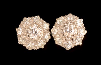 Lot 186 - Diamond cluster earrings