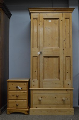 Lot 680 - Wardrobe and chest of drawers