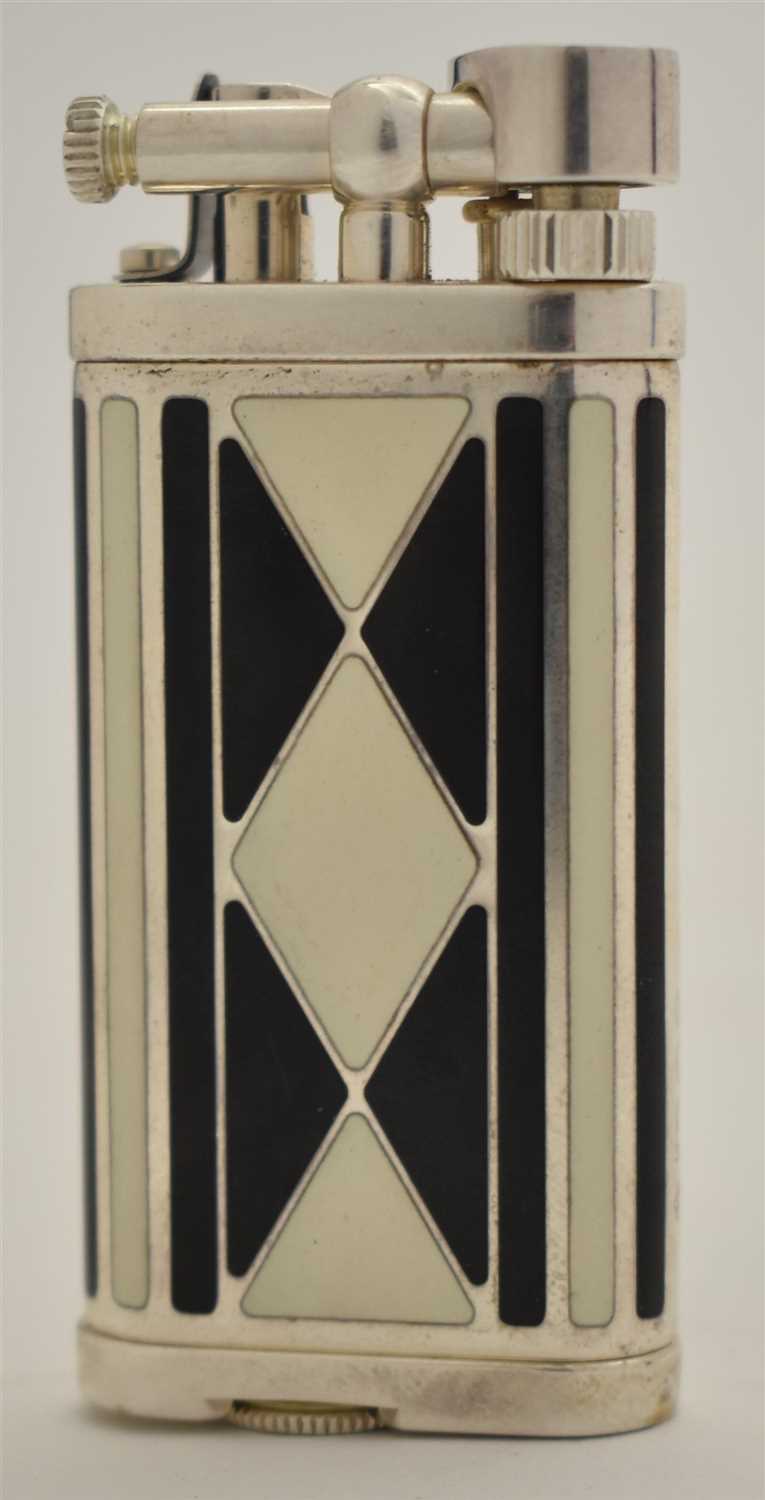 Lot 268 - Alfred Dunhill lighter