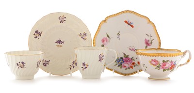 Lot 442 - Flight Barr and Barr teacups and saucers