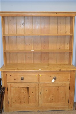 Lot 566 - Pine dresser