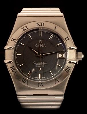 Lot 62 - Omega Constellation Perpetual Calender gent's wristwatch.