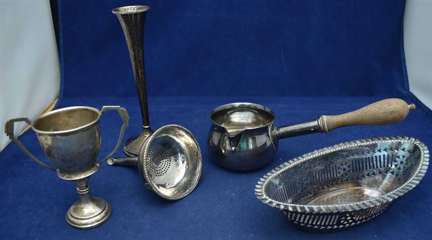 Lot 27 - Silver items