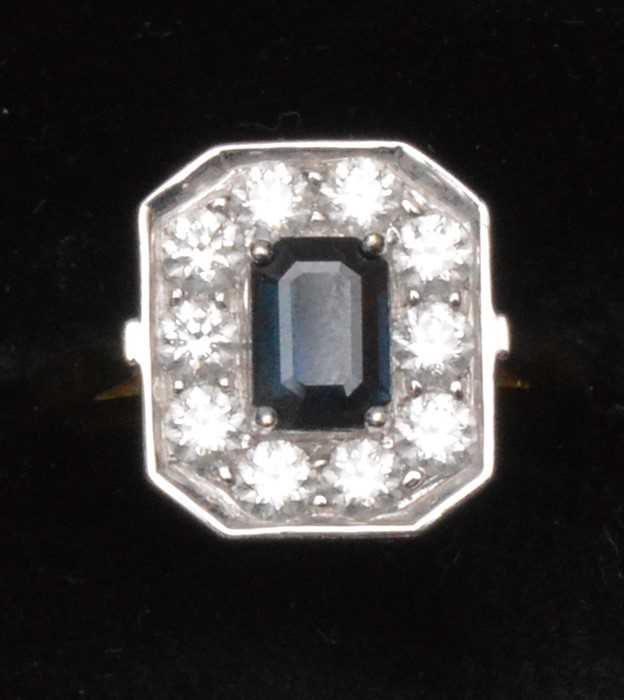 Lot 76 - Sapphire and diamond ring