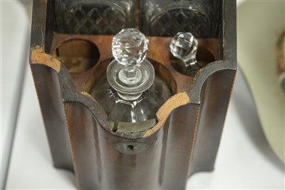 Lot 279 - A George III mahogany decanter box.