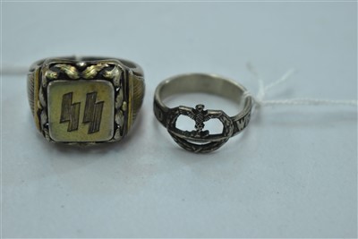 Lot 1640 - Two rings