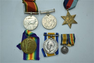 Lot 1674 - First and Second World War medals