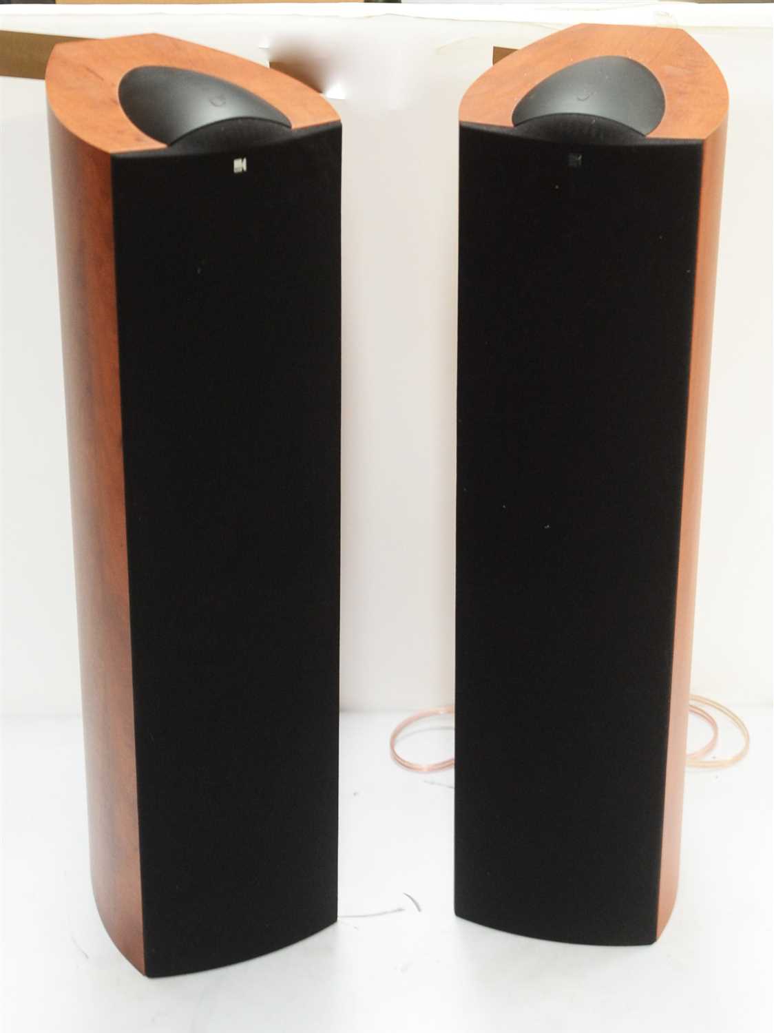 Lot 46 - A pair of KEF Q5 speakers.
